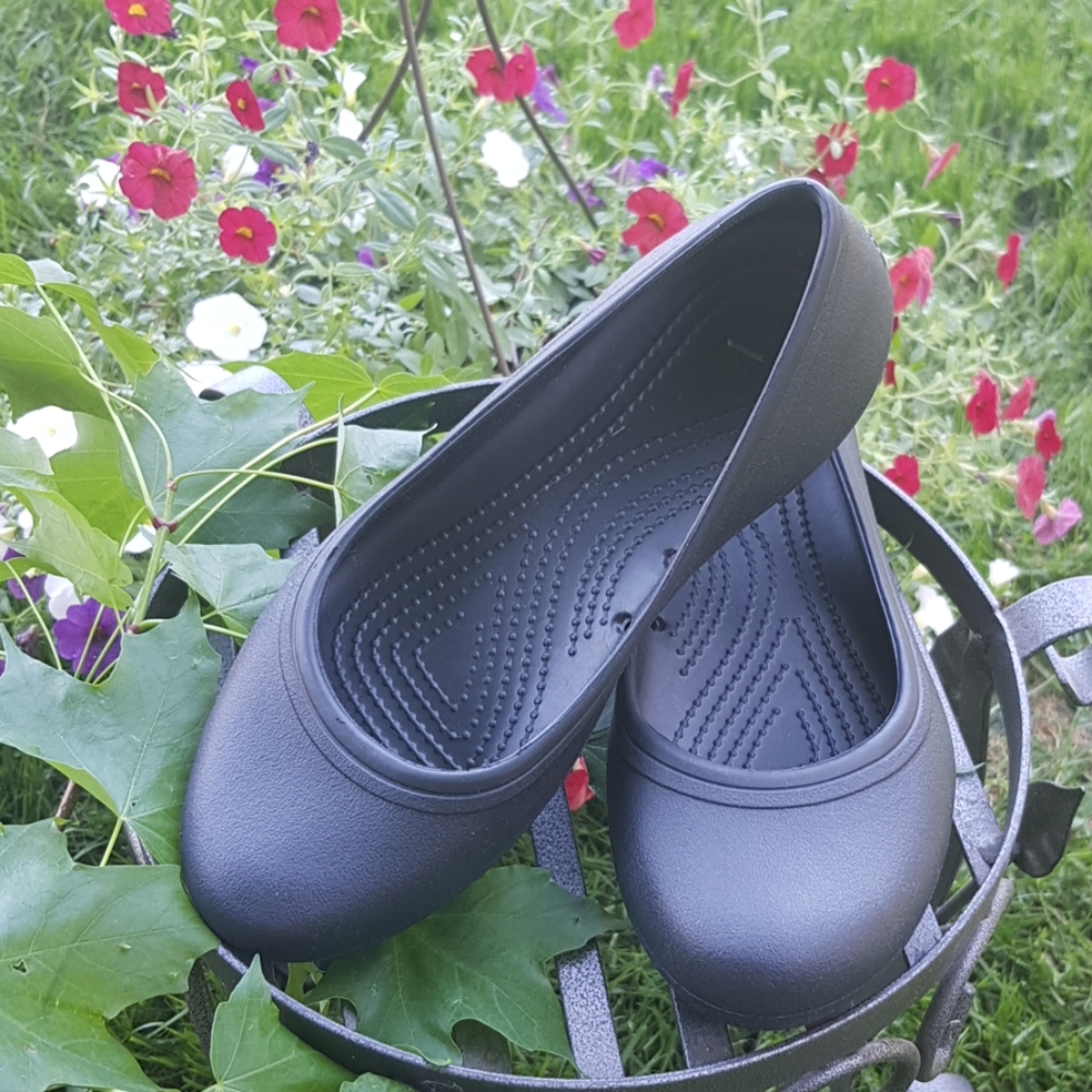 Crocs Kadee 2 Black Ballet Flats size 6